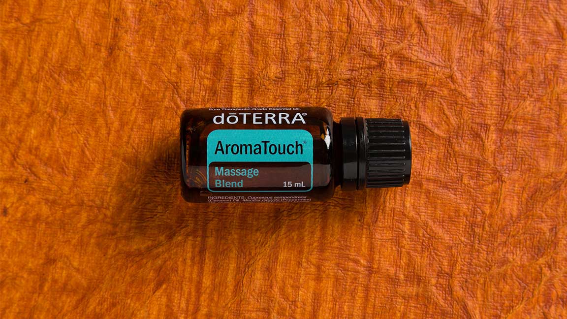 16x9_1152x648_aromatouch_essential_oil_spotlight _us_english_web.jpg