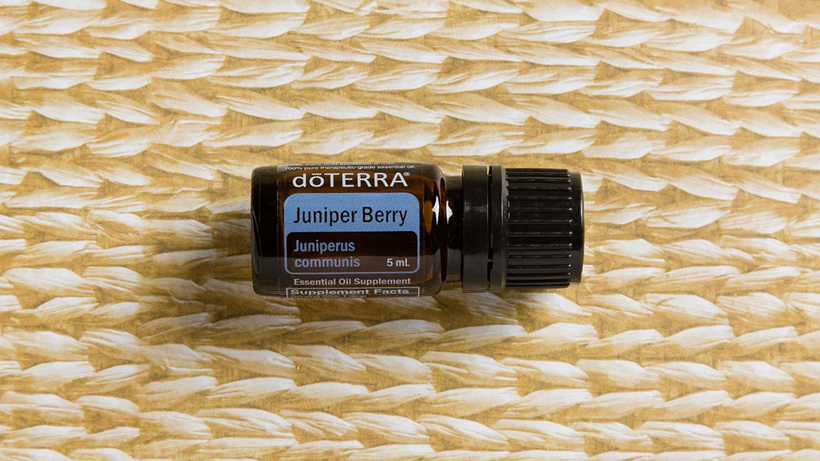 16x9_1152x648_juniper_berry_sandalwood_essential_oil_spotlight_us_english_web.jpg