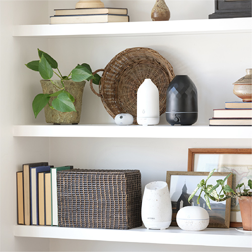 Multiples diffusers on two shelves